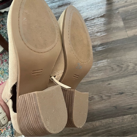 Toms Boots Women's 7.5 Lea Ankle Booties Beige Suede Zip Closure - Picture 5 of 6